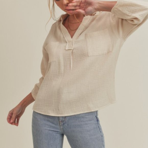 Winona Woven Crinkle V Neck - Picture 3 of 8